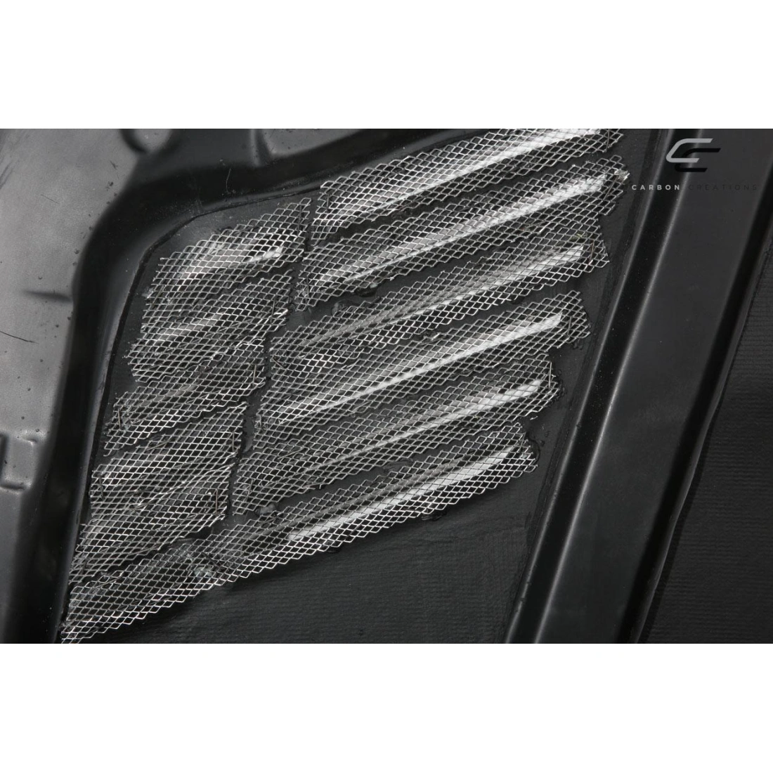 All kind of Exterior/Hoodsfor BMW 5-Series 2004. 20