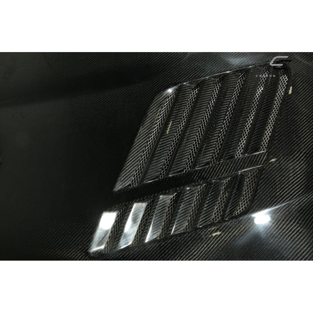All kind of Exterior/Hoodsfor BMW 5-Series 2004. 18
