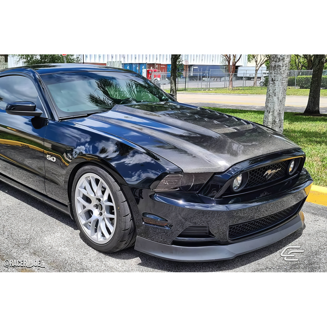 All kind of Exterior/Hoodsfor  Ford Mustang 2013. 