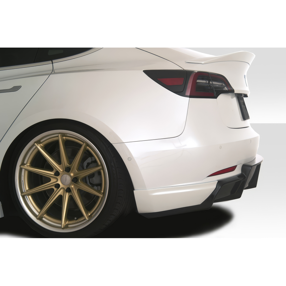 All kind of Exterior/Complete Body Kitsfor  Tesla 3 2018. 