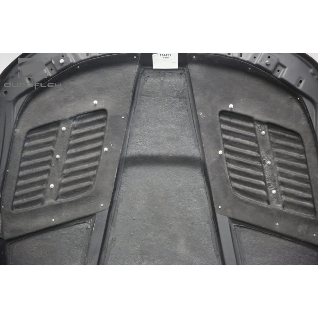All kind of Exterior/Hoodsfor  BMW 3-Series 2009. 
